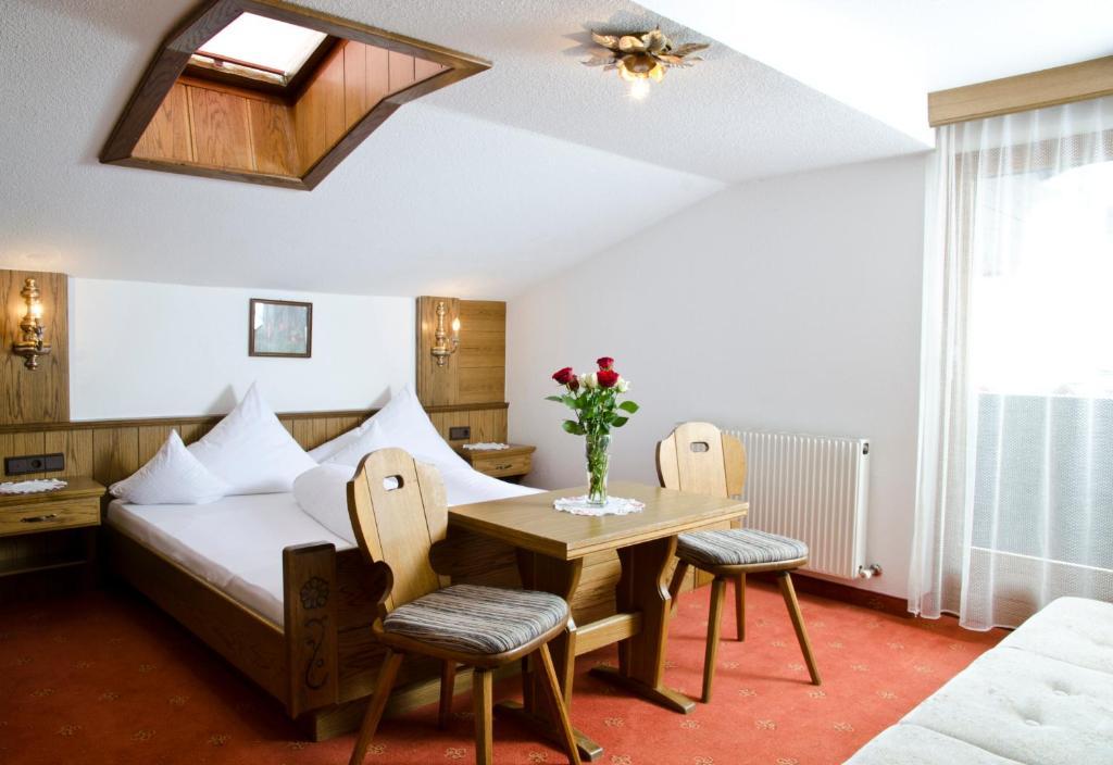 Berghotel Rasis Galtuer Room photo